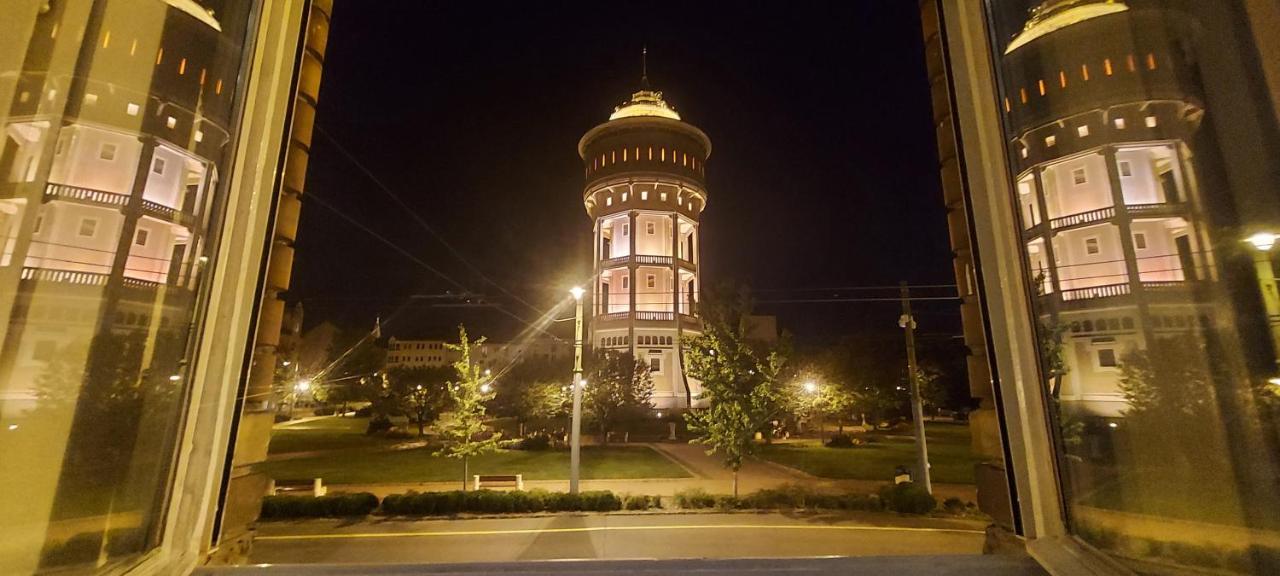 Tower Szeged Belvarosi Exkluziv Panoramas Apartman - Free Parking Luaran gambar