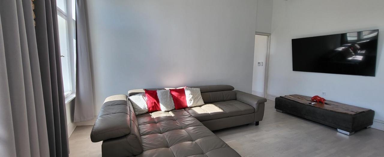 Tower Szeged Belvarosi Exkluziv Panoramas Apartman - Free Parking Luaran gambar